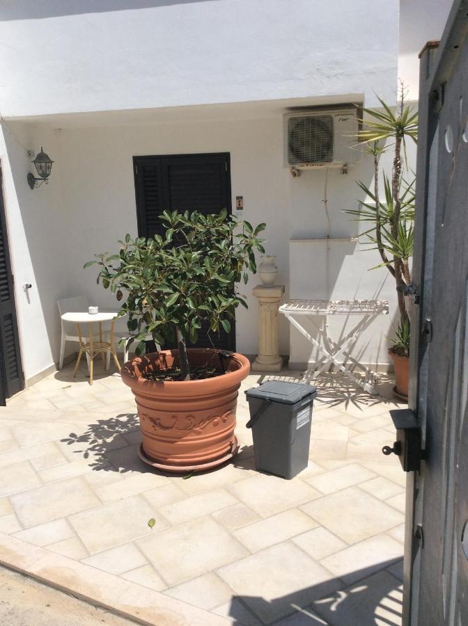 B&B Delle Rose Maruggio Exterior foto